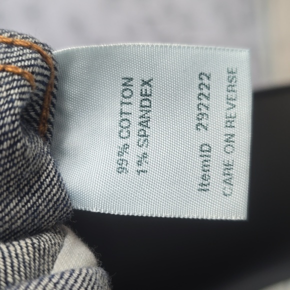 L.L. Bean BeanFlex Jean Jacket - Picture 9 of 10